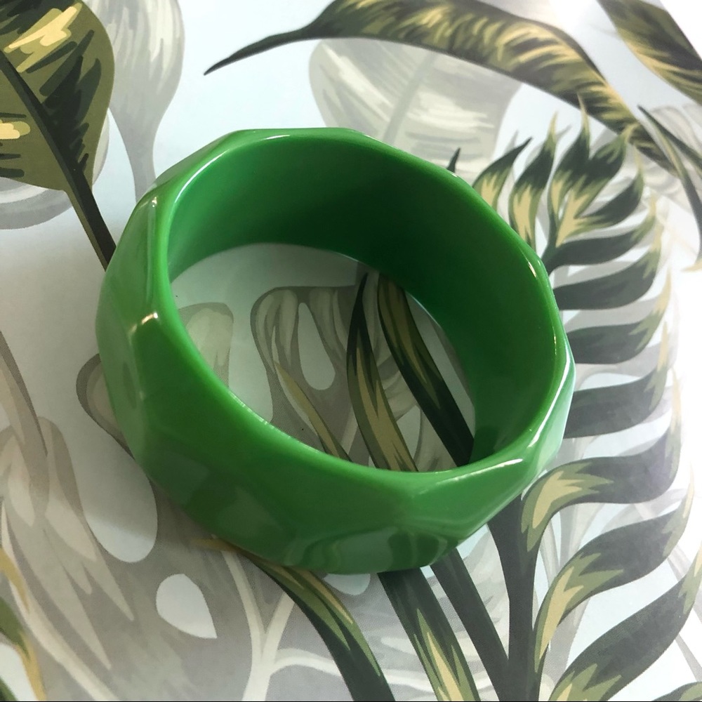Green 1960s Acrylic Bracelet Mod Art Deco